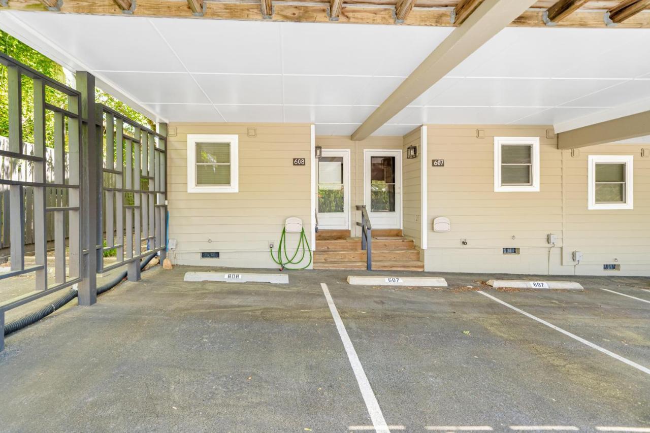 Scarborough Village - 245 Country Club Dr, Unit #608 リホーボス・ビーチ エクステリア 写真